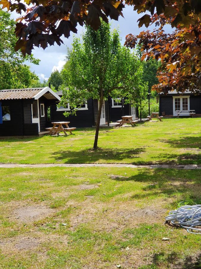 Camping De Oude Rijn Ter Aar Exteriör bild