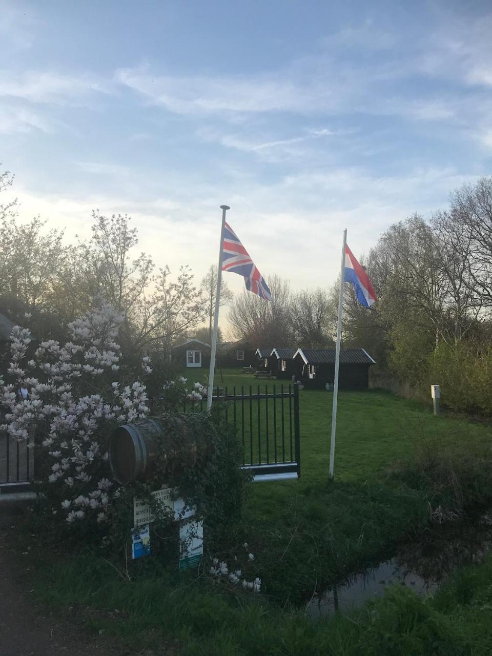 Camping De Oude Rijn Ter Aar Exteriör bild
